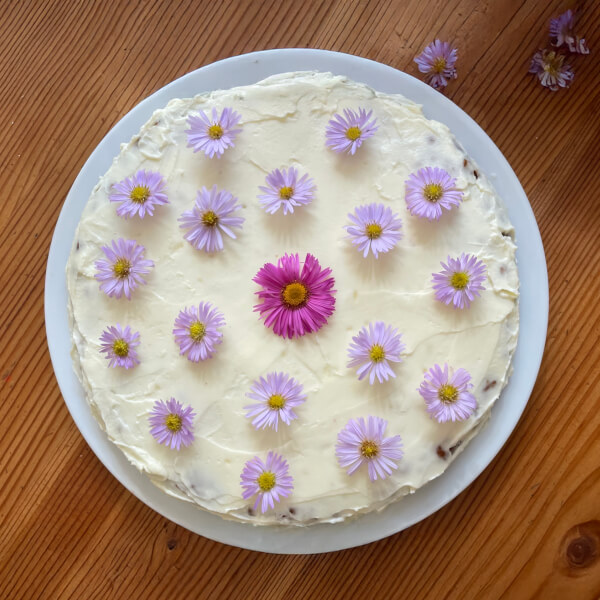 Kürbiskuchen im Blumenkleid